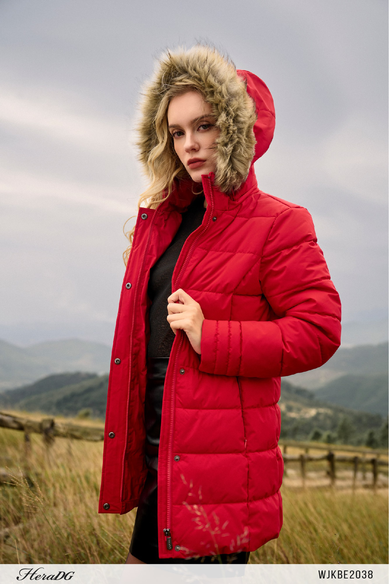 Ảnh của Áo phao 3 lớp dáng lỡ mũ lông tháo rời